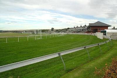 Musselburgh Photo Gallery - A view of Musselburgh Racecourse which ...