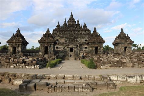 10 Most Amazing Temples In Indonesia 2024 - TravelsCanvas