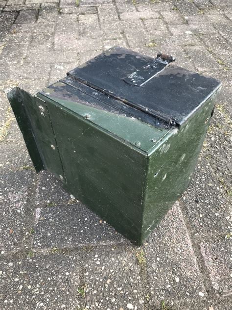 Land Rover Lightweight Airportable tool box for wheel arch - De Autoboerderij