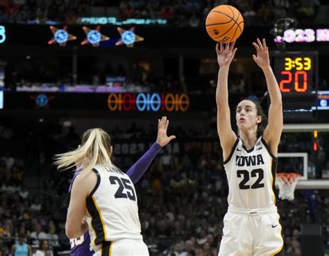 Caitlin Clark Wins Wooden Award, Sweeps Player Of Year Awards - Go Iowa ...