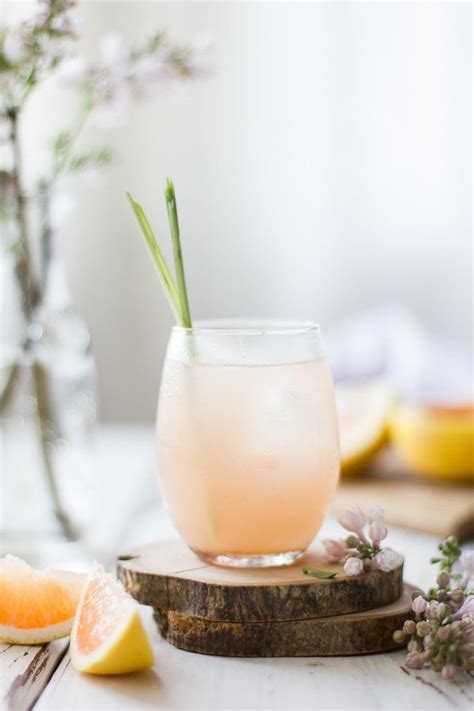 Sake Cocktail Recipes That Will Instantly Brighten Your Summer | Sake cocktail, Lemon grass ...