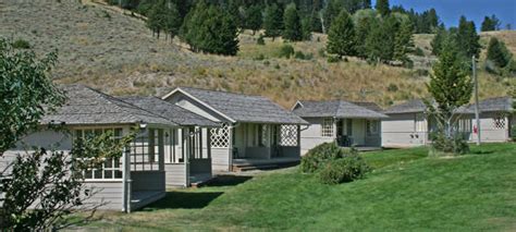 Mammoth Hot Springs Hotel & Cabins | Yellowstone National Park