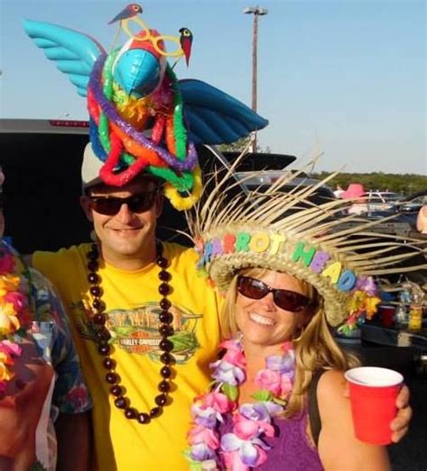 We do love the crazy hats when tailgating at a Jimmy Buffett concert! | Jimmy buffett party ...