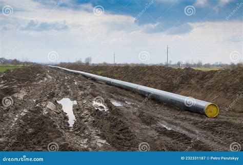 Natural Gas Pipeline Construction Stock Image - Image of field ...