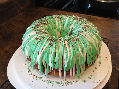 Christmas Bundt Cake : Christmas Gumdrop Bundt Cake - Lord Byron's Kitchen / Cake babka with ...