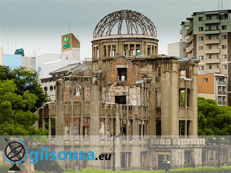 Visiting the Hiroshima Peace Memorial Museum - Look Left