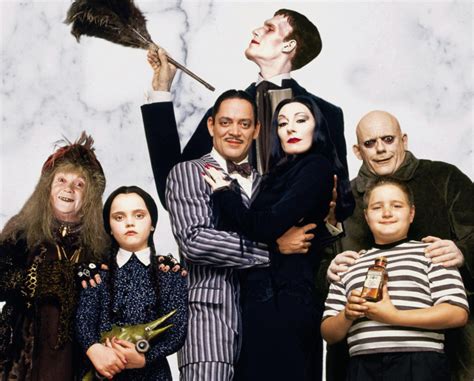 Tim Burton planea revivir la serie de TV de la familia Addams