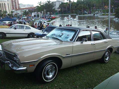 Ford Maverick 4-door Sedan 200 Six 1973