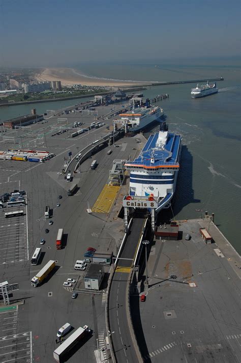 Port Boulogne Calais, port de commerce, plaisance, et Ferry