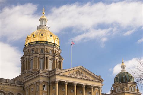 Des Moines Iowa Capital Building Government Dome Architecture - Basics ...