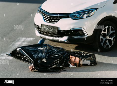 Dead body car crash hi-res stock photography and images - Alamy