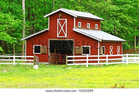 10 Old Red Horse Barn In A Buttercup Field Images, Stock Photos & Vectors | Shutterstock