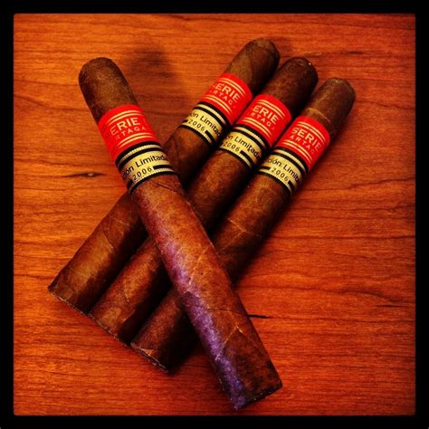 Partagas Serie D #3 L.E 2006 | Habanos, Puros