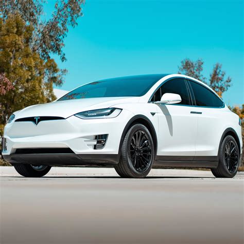 TESLA MODEL X OHM PROTON GLOSS BLACK