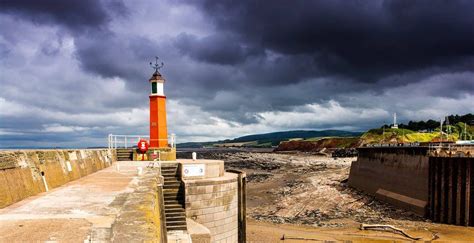 Watchet Harbour Lighthouse | Hannah Gerrish | Flickr