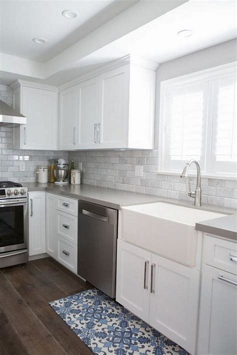 28 Amazing Kitchen Backsplash with White Cabinets Ideas | Backsplash with white cabinets, Diy ...