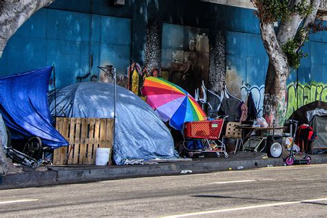 Homelessness is linked to a higher risk of death from COVID in L.A ...