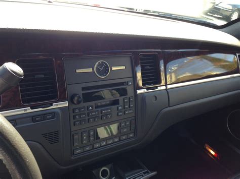 2011 Lincoln Town Car - Interior Pictures - CarGurus