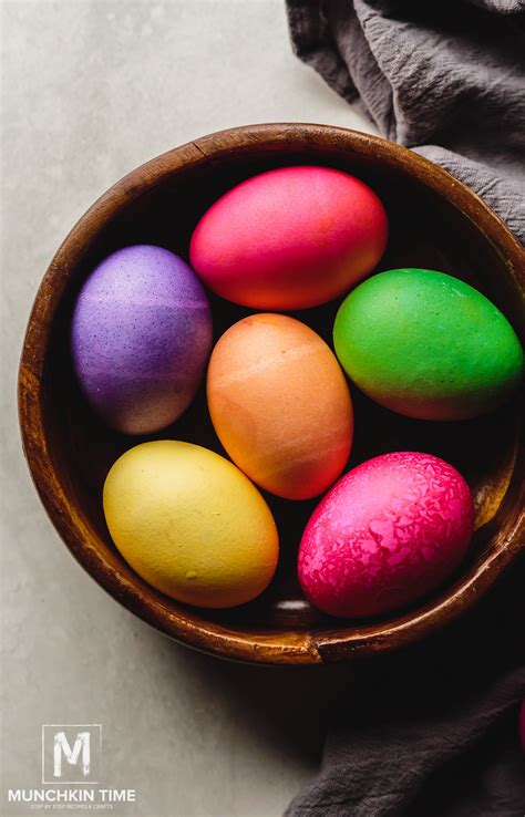 How to Dye Eggs with Food Coloring using Instant Pot - Munchkin Time