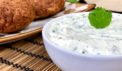 Yogurt Falafel Sauce ready in 5 Minutes