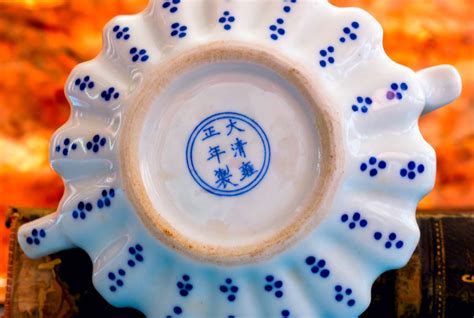 Meanings and Misconceptions of Chinese Porcelain Marks