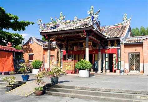 Penang Island Half-Day Tour Including Snake Temple 2021