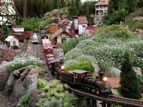 Garden Train Sets - JerryBeach