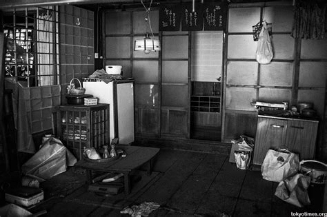 A long-abandoned and wonderfully untouched old Japanese clinic — Tokyo Times