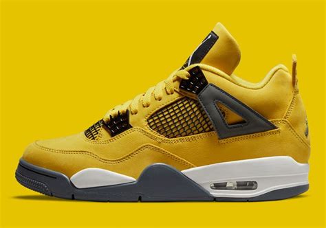 Air Jordan 4 "Lightning" Yellow Suede