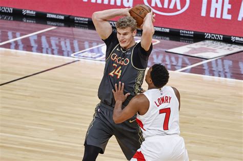 Chicago Bulls: What does a bench role mean for Lauri Markkanen?