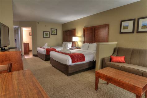 Accommodations | Pigeon Forge | Comfort Inn & Suites at Dollywood Lane