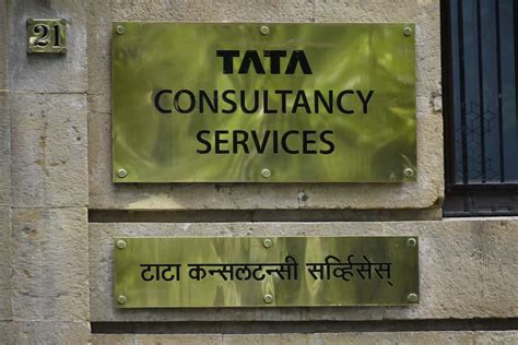 Tata Consultancy Services vows to hire 5,000 tech workers in Canada by 2027 - The Logic