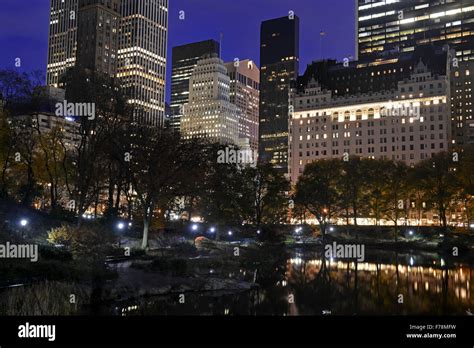 Manhattan skyline at night Stock Photo - Alamy