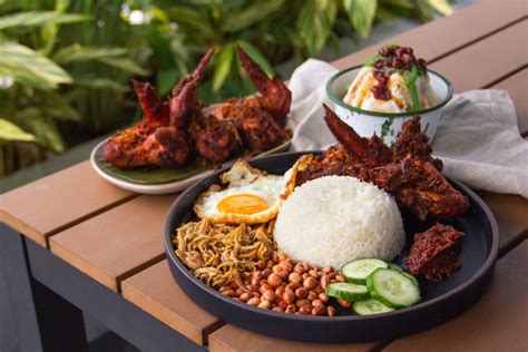 15 places for the best nasi lemak in Singapore, from basic to bougie