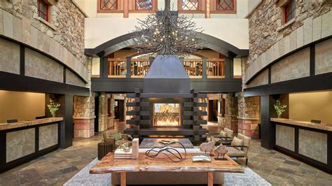 A Luxurious Mountain Retreat in the Vail Colorado Rockies