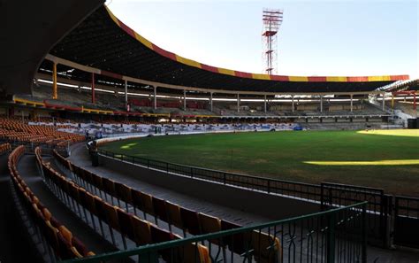 A view of the Chinnaswamy Stadium in Bangalore | ESPNcricinfo.com