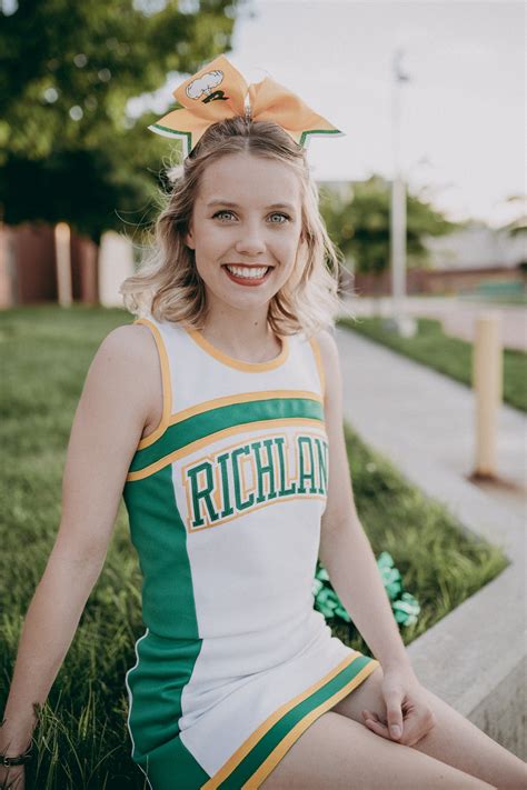 Senior Pictures for Cheerleaders | Bomber Cheerleading — 400 Lux Photography | Tri-Cities ...