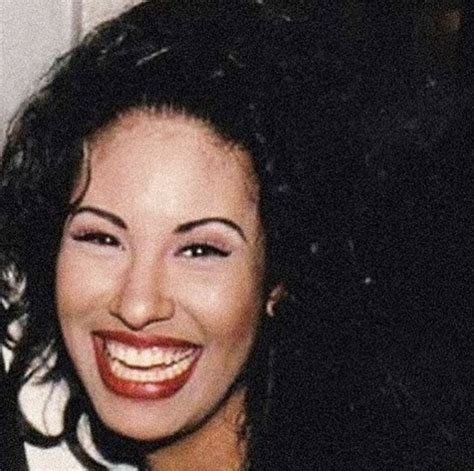 A Gorgerous Smile | Selena quintanilla, Selena, Selena quintanilla perez