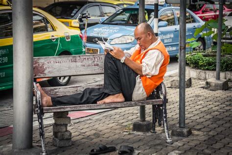 14 Inspiring Photos of People Reading