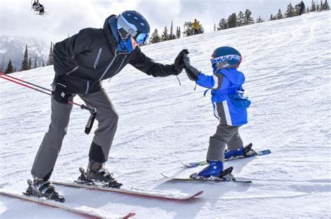 11 Secrets for Skiing with Toddlers (and Actually Enjoying it) - Skiing Kids