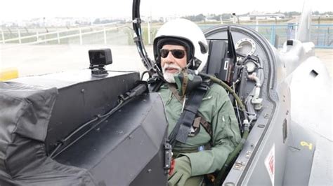 In Pics: PM Modi takes sortie on Tejas aircraft | Hindustan Times