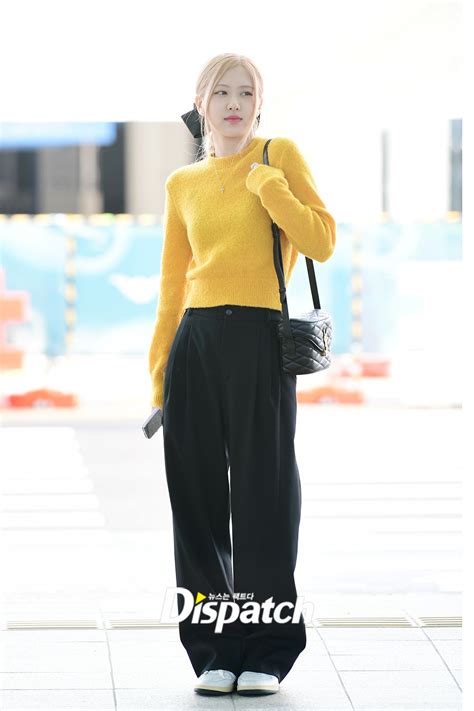 ROSÉ at Incheon Airport For Paris Fashion Week 2022