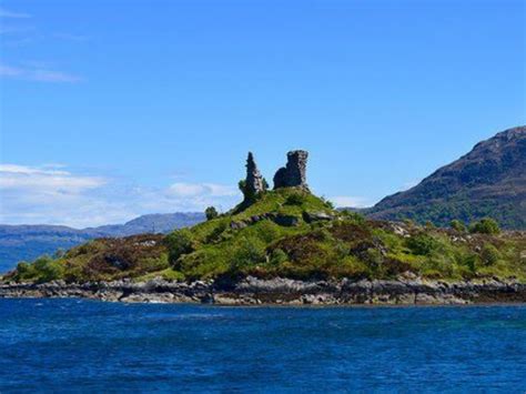 Castle Moil, Isle of Skye. | Isle of skye, Island of skye, Scottish castles