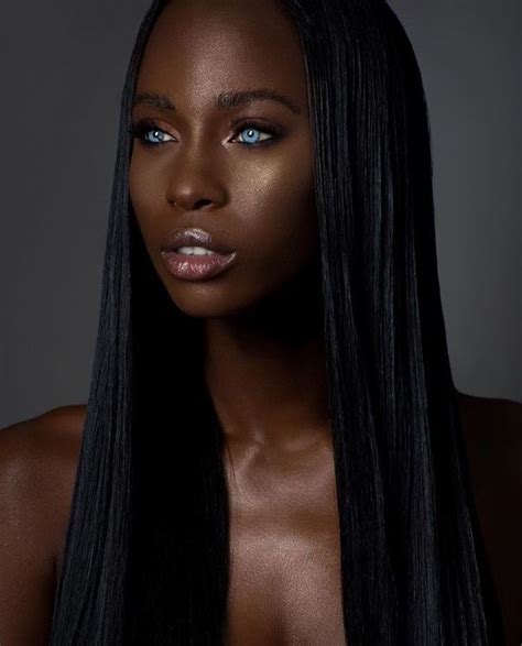 𝐂𝐡𝐨𝐜𝐨𝐥𝐚𝐭𝐞 𝐚𝐧𝐝 𝐂𝐫𝐞𝐚𝐦 | ɪᴍᴀɢɪɴᴇ ʙᴏᴏᴋ | Dark skin blue eyes, Attractive eyes, Dark skin models