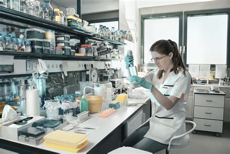 Fellowships ‘succeed in getting female researchers back into ...