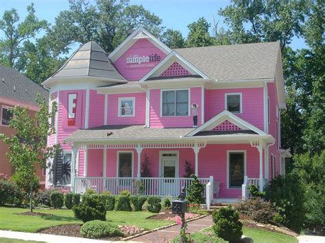 Pink house | Pink houses, House exterior, Best exterior paint