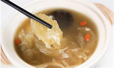 How to make Shark's Fin Soup | Singapore Food