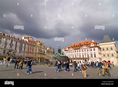 Horizontal wide angle of the Jan Hus statue in the centre of the Old Town Square 'Staromestske ...