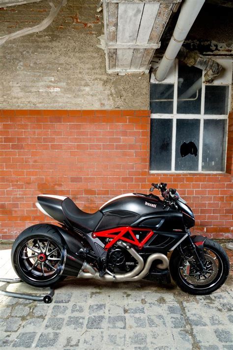 Cars, houses, motorcycles, models and lifestyle | Ducati diavel, Ducati ...