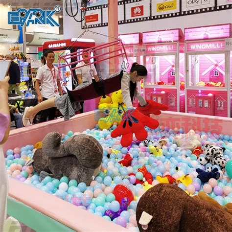 Amusement Park Coin-Operated Real Man Person Human Claw Machine Game ...